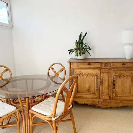 Apartment Sunny Of 70m2 Montrouge